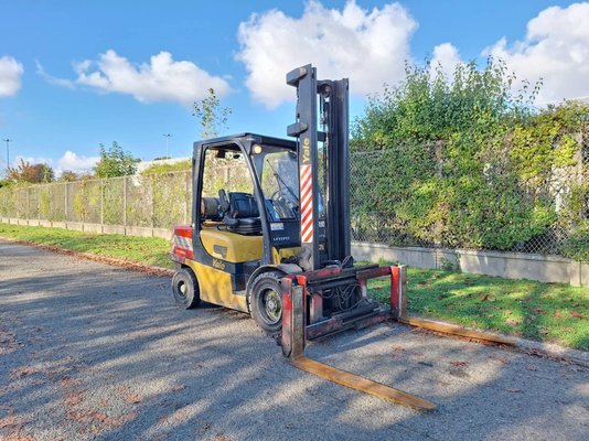 Chariot élévateur frontal 4 roues Yale GLP35VX