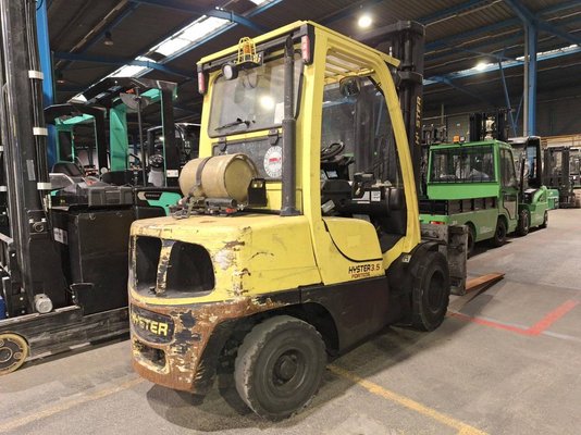 Chariot élévateur frontal 4 roues Hyster H3.5FT