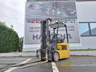 Chariot élévateur frontal 3 roues Yale ERP16ATF