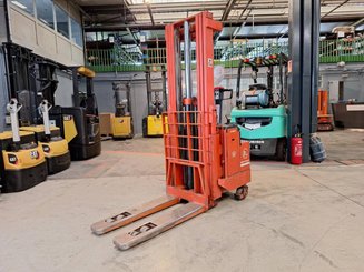 Gerbeur accompagnant BT LSF 1250 EE