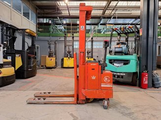 Gerbeur accompagnant BT LSF 1250 EE