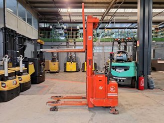 Gerbeur accompagnant BT LSF 1250 EE