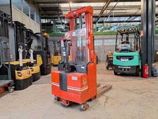 Gerbeur accompagnant BT LSF 1250 EE