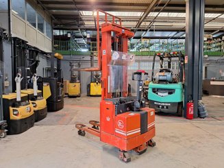 Gerbeur accompagnant BT LSF 1250 EE