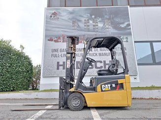 Chariot élévateur frontal 3 roues Caterpillar EP16NT