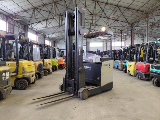 Chariot à mât rétractable Crown ESR5000 2.0