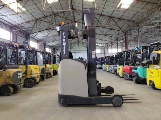 Chariot à mât rétractable Crown ESR5000 2.0