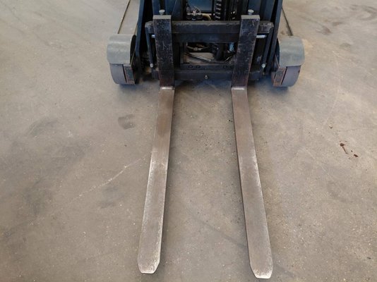 Chariot à mât rétractable Crown ESR5000 2.0