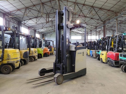 Chariot à mât rétractable Crown ESR5000 2.0