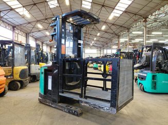 Préparateur de commandes à nacelle élevable Caterpillar NOH10N