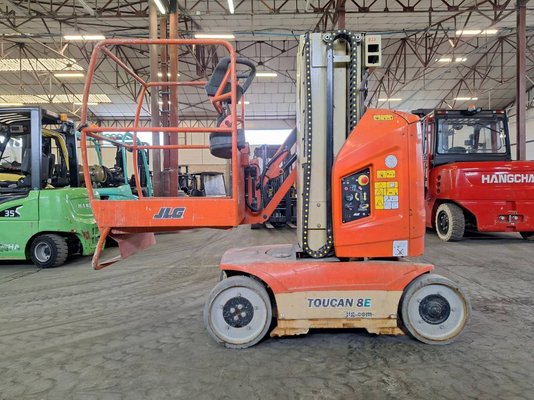 Nacelle à mât vertical JLG TOUCAN 8E