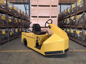 Tracteur de remorquage Charlatte TE206