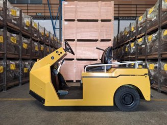 Tracteur de remorquage Charlatte TE206