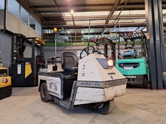 Tracteur de remorquage Spykstaal 306