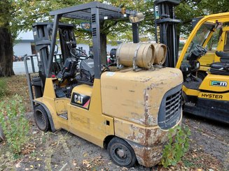 Chariot élévateur frontal 4 roues Caterpillar GC55K