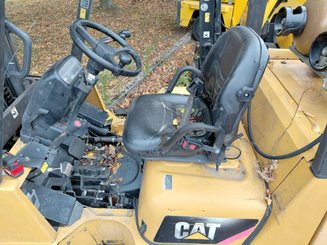 Chariot élévateur frontal 4 roues Caterpillar GC55K