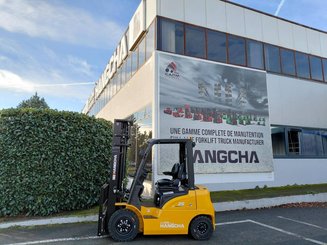 Chariot élévateur frontal 4 roues Hangcha XE25i ( CPD25-XEY2HA-SI )