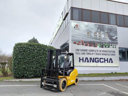 Chariot élévateur frontal 4 roues - XE30i ( CPD30-XEY2HA-SI )