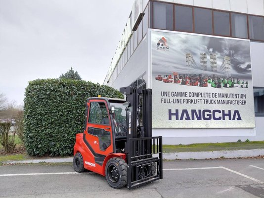 Chariot élévateur frontal 4 roues Hangcha XF35D-2 (CPCD35-X2H7F1)