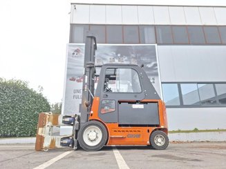 Chariot élévateur frontal 4 roues Carer Z70H