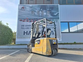 Chariot élévateur frontal 3 roues Caterpillar EP18CPNT