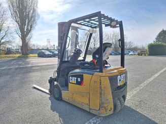 Chariot élévateur frontal 3 roues Caterpillar EP18CPNT