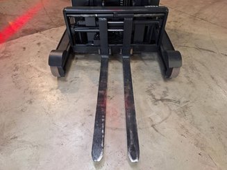 Chariot à mât rétractable Crown ESR5260-2,0