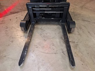 Chariot à mât rétractable Crown ESR5260-2,0