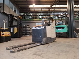 Transpalette porté debout Crown WT3040 2.00