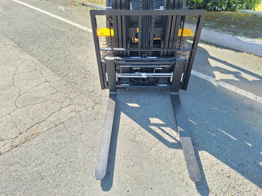 Chariot élévateur frontal 4 roues Hangcha XE25i