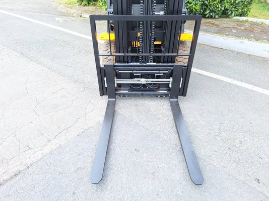 Chariot élévateur frontal 4 roues Hangcha XE25i