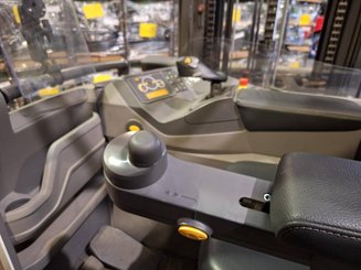 Chariot à mât rétractable multidirectionnel UniCarriers 250DTFVRE635UFW