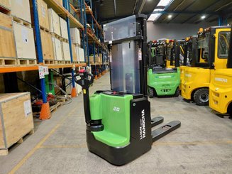Gerbeur accompagnant Hangcha CDD20 XT1-SI
