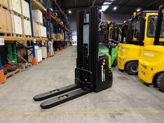 Gerbeur accompagnant Hangcha CDD20 XT1-SI