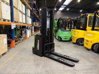 Gerbeur accompagnant Hangcha CDD20 XT1-SI
