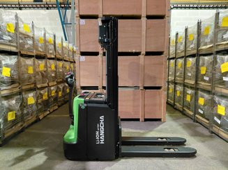 Gerbeur accompagnant Hangcha CDD12-XT1-SiL