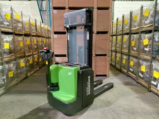 Gerbeur accompagnant Hangcha CDD12-XT1-SiL