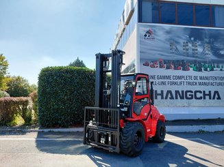 Chariot élévateur tout terrain Hangcha TT35-4 (CPCD35-XW33C-RT4)
