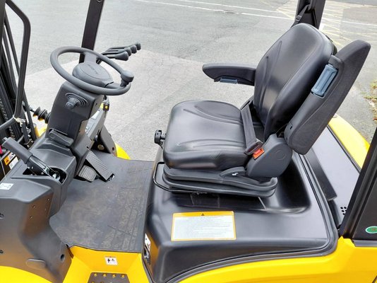 Chariot élévateur frontal 4 roues Hangcha XE18i (CPD18-XEY2HA-SI) 