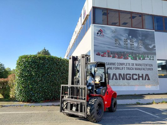 Chariot élévateur tout terrain Hangcha TT30-2