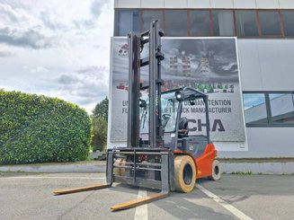 Chariot élévateur frontal 4 roues Toyota 8FBMT50