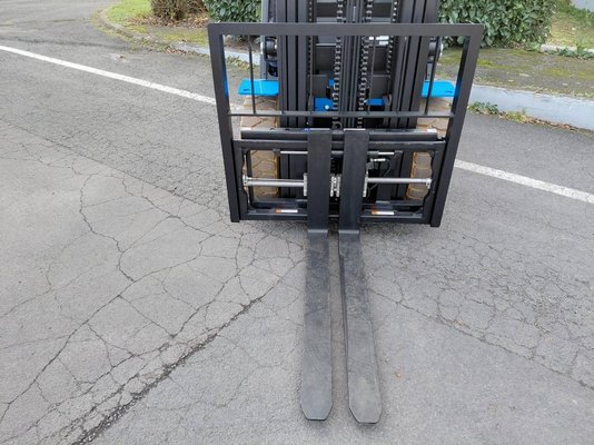 Chariot élévateur frontal 4 roues Hangcha XE30i ( CPD30-XEY2HA-SI )