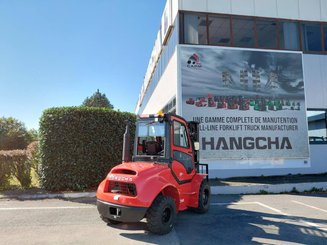 Chariot élévateur tout terrain Hangcha TT25-2 (CPCD25-X2W98E-RT2)