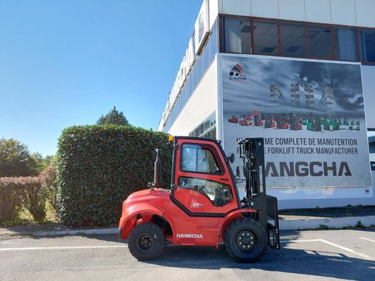 Chariot élévateur tout terrain Hangcha TT25-2 (CPCD25-X2W98E-RT2)