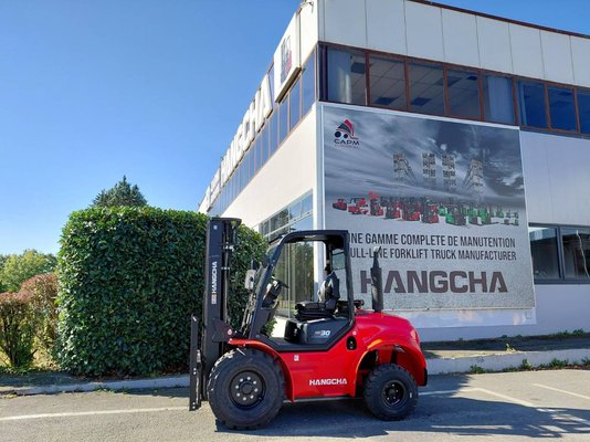Chariot élévateur tout terrain Hangcha TT30-2 (CPCD30-X2W98E-RT2)