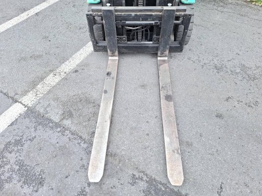 Chariot élévateur frontal 3 roues Yale ERP16VT