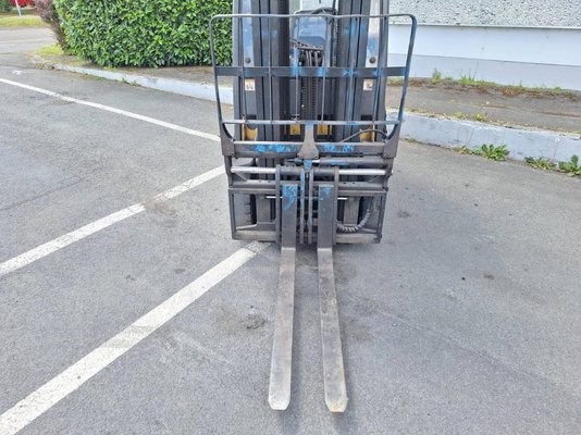 Chariot élévateur frontal 4 roues Yale GDP25VX