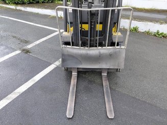 Chariot élévateur frontal 4 roues Yale GDP20VX