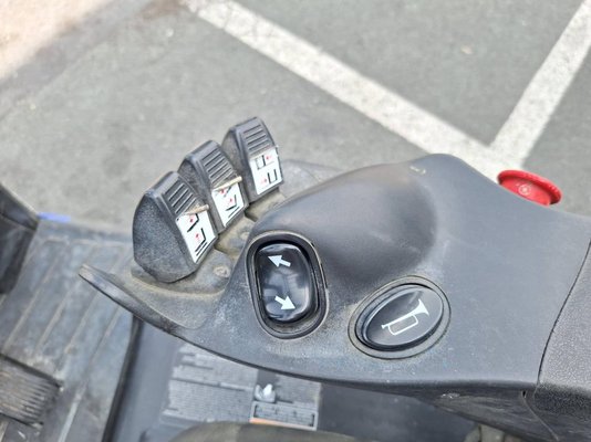 Chariot élévateur frontal 3 roues Hyster  J16XNTLWB