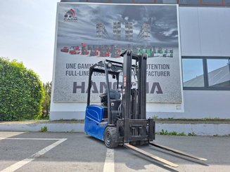 Chariot élévateur frontal 3 roues Hyster  J16XNTLWB